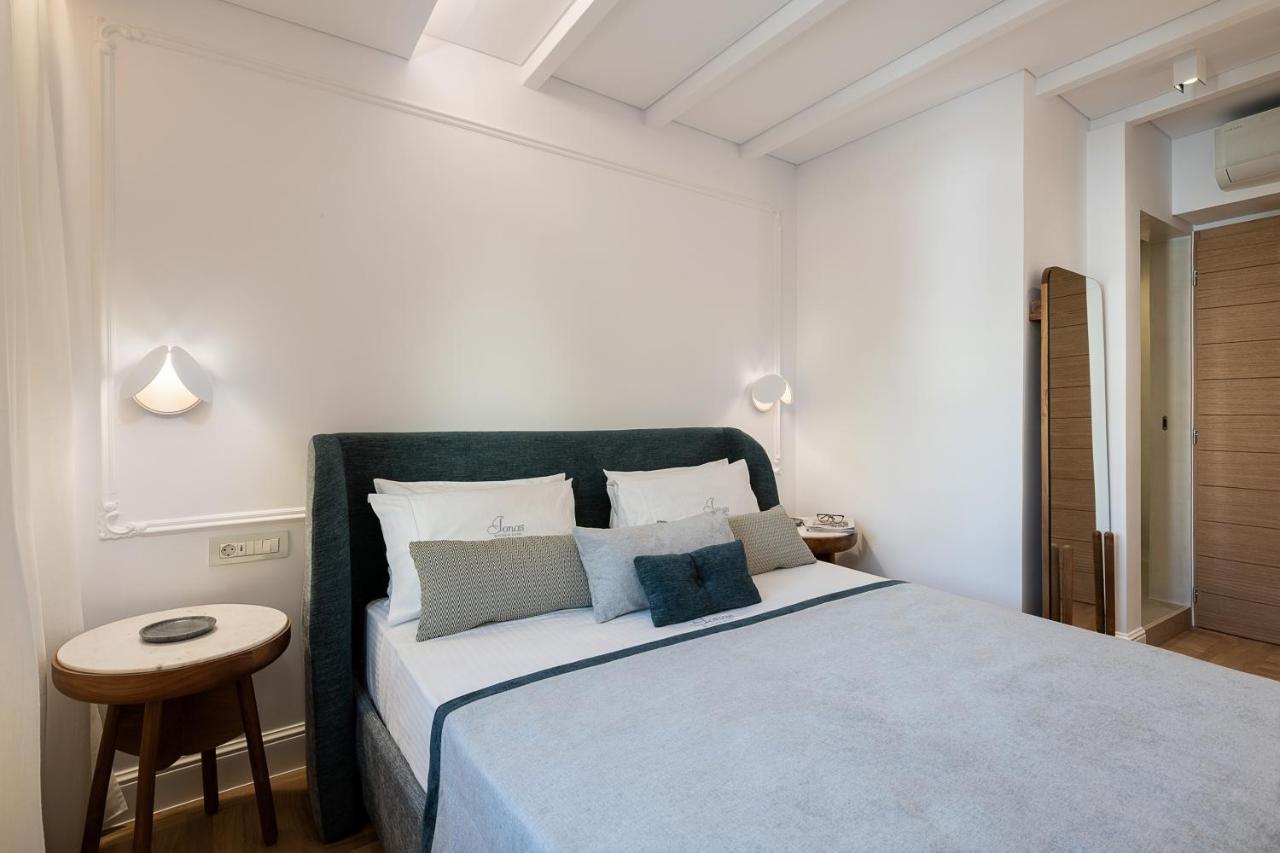 Ionas Boutique Hotel Chrissi Akti Chania Exterior foto
