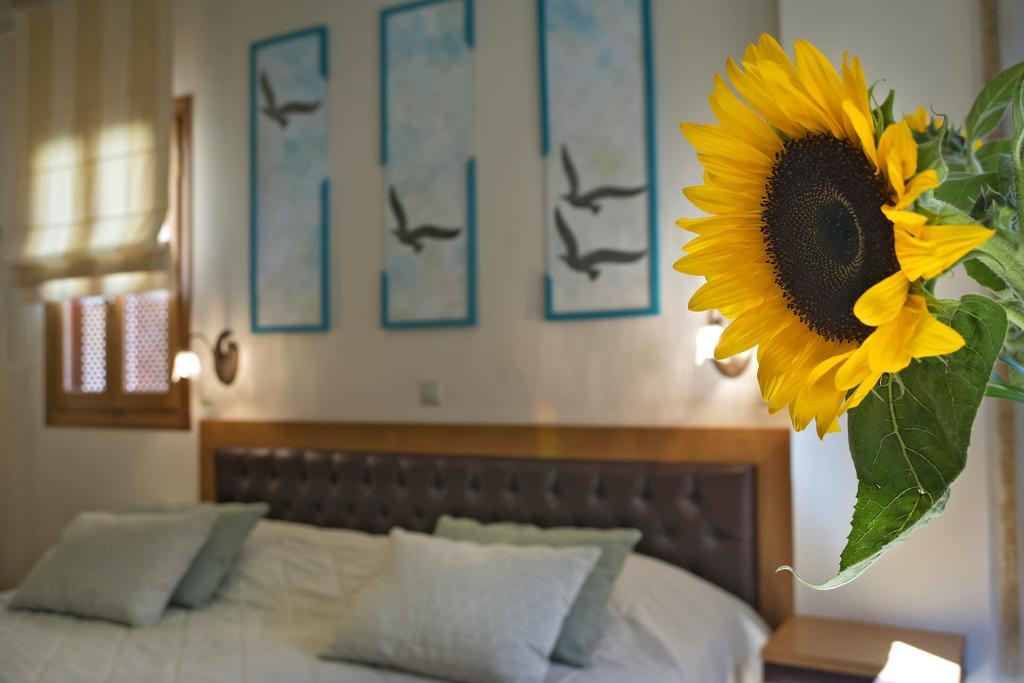 Ionas Boutique Hotel Chrissi Akti Chania Exterior foto