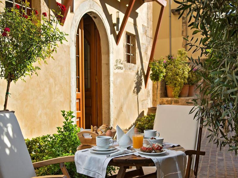 Ionas Boutique Hotel Chrissi Akti Chania Exterior foto