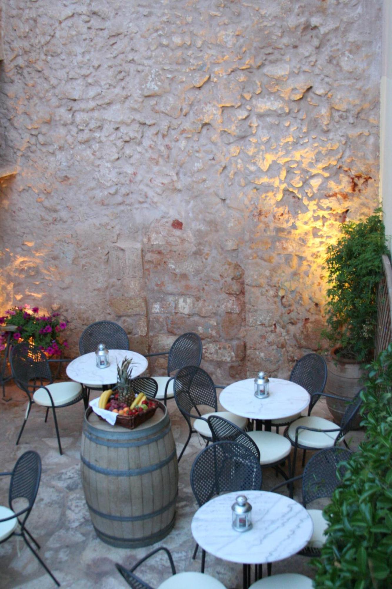 Ionas Boutique Hotel Chrissi Akti Chania Exterior foto