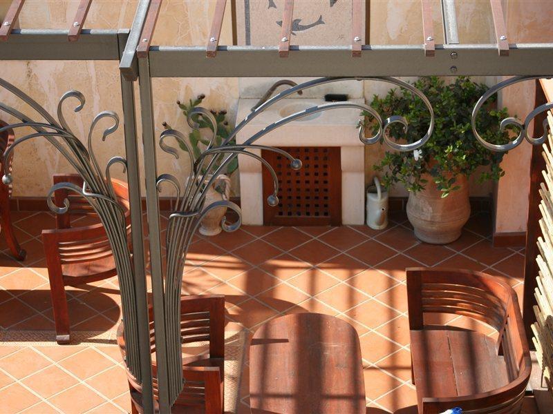 Ionas Boutique Hotel Chrissi Akti Chania Exterior foto