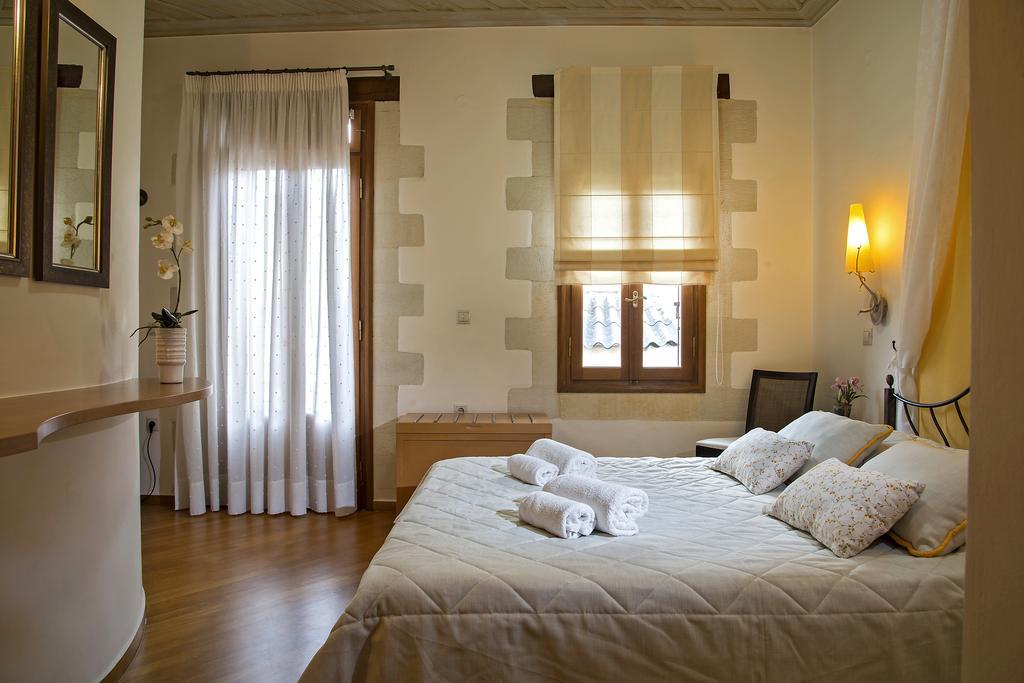 Ionas Boutique Hotel Chrissi Akti Chania Exterior foto