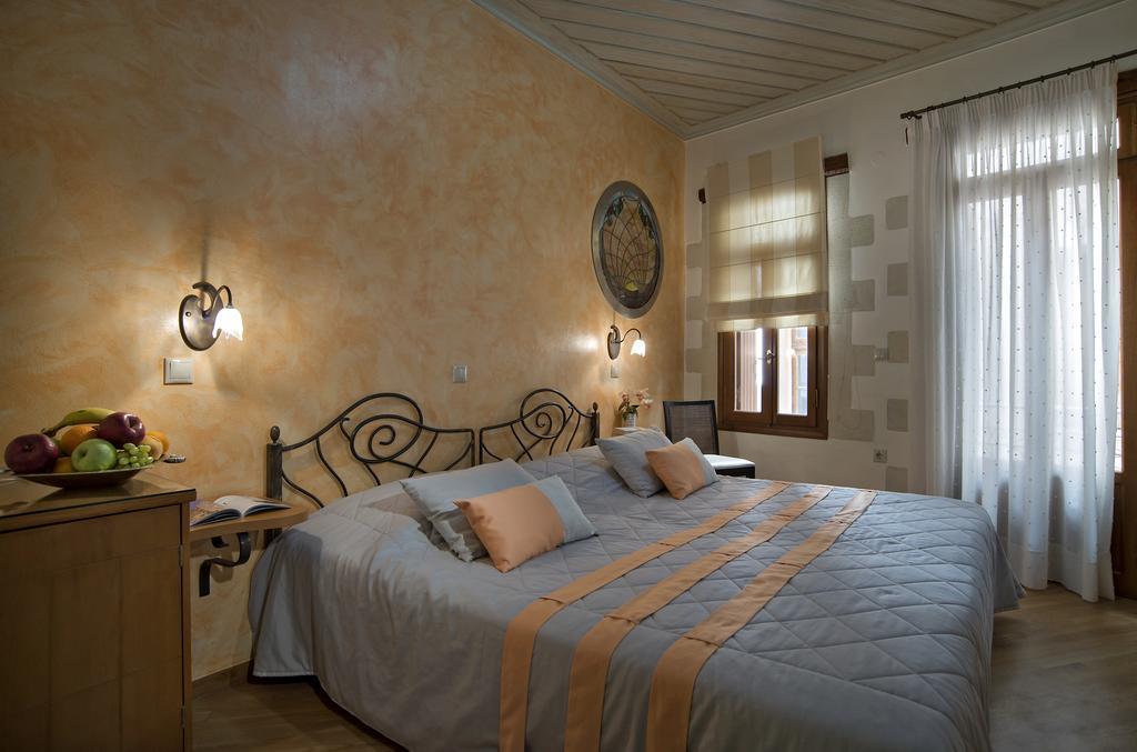 Ionas Boutique Hotel Chrissi Akti Chania Exterior foto
