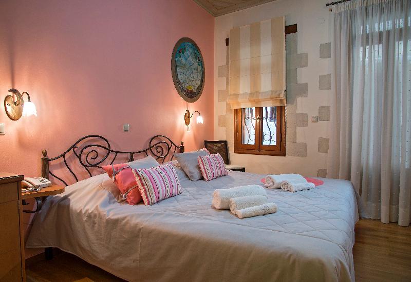 Ionas Boutique Hotel Chrissi Akti Chania Exterior foto