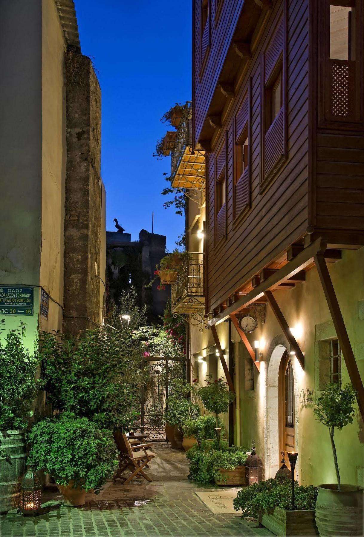 Ionas Boutique Hotel Chrissi Akti Chania Exterior foto