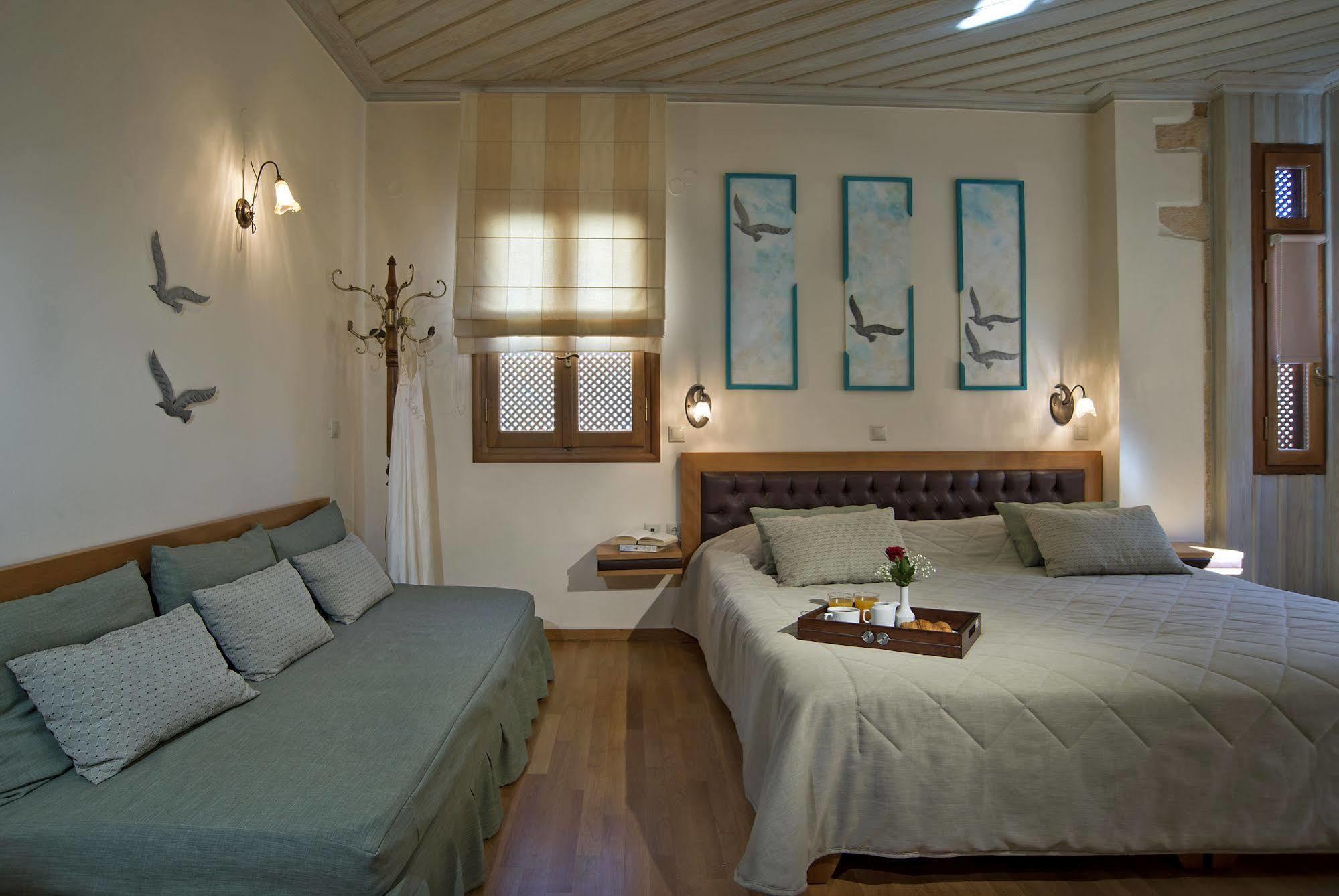 Ionas Boutique Hotel Chrissi Akti Chania Exterior foto